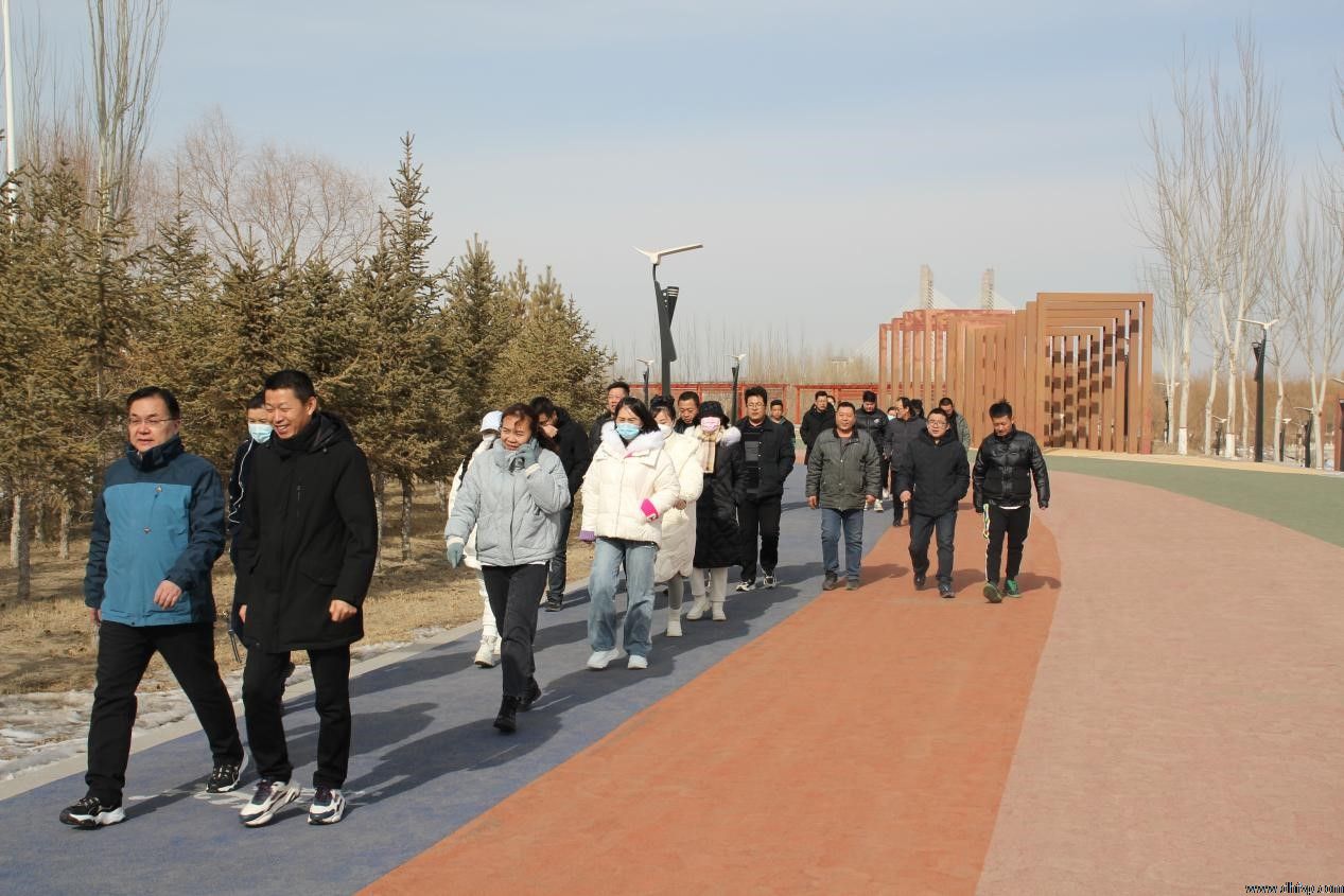 果蔬公司2022年2月3日开展以“同心同行徒步走，踔厉奋发向未来”为主题的徒步活动
